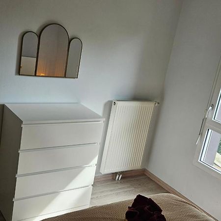 Appartement 2 Chambres Avec Terrasse Et Garage Saint-Andre-lez-Lille Buitenkant foto