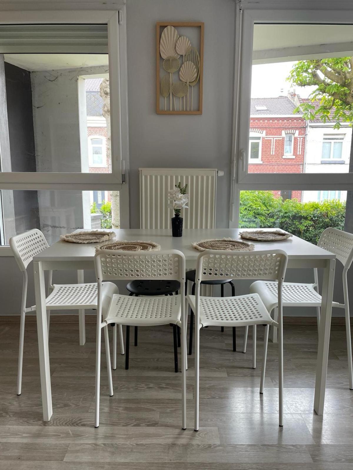 Appartement 2 Chambres Avec Terrasse Et Garage Saint-Andre-lez-Lille Buitenkant foto